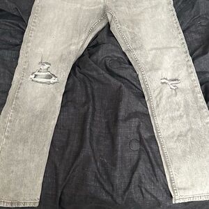 Men's Gray Distressed Jeans